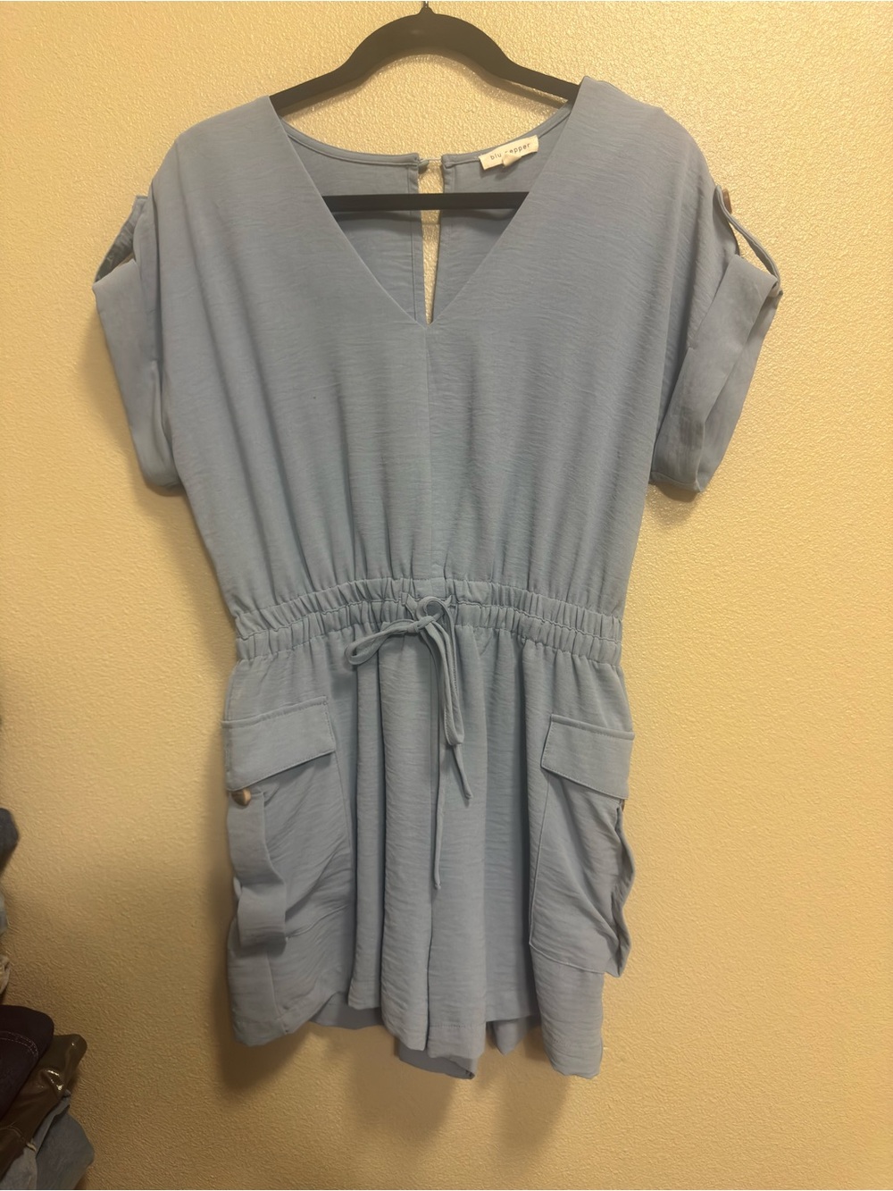 Women's Top Identification